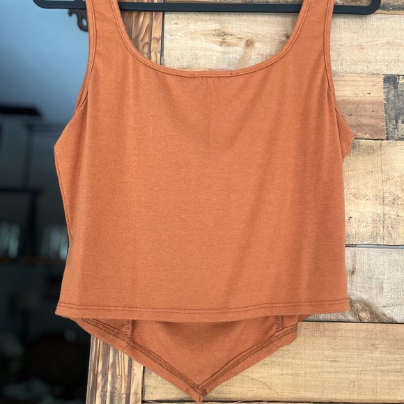 Camisole style tank size large - Picture 3 of 4